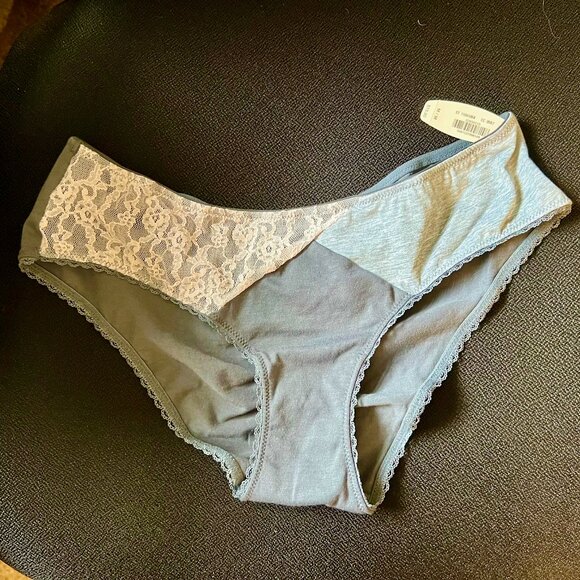 NWT - Victoria's Secret Bikini Rouched Underwear Womens - Grey / Pink Lace - Med - Picture 1 of 3